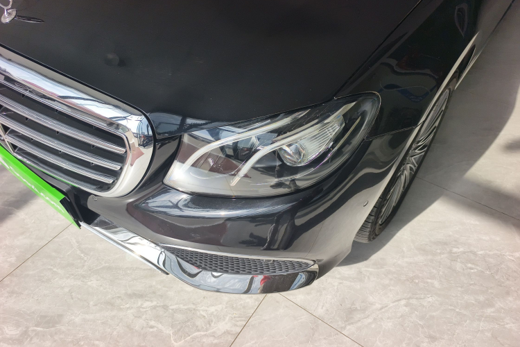 奔驰E级 2018款 改款 E 300 L 运动时尚型局部细节36