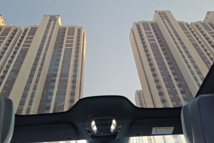 红旗EH7 2024款 760 Pro+ 四驱版中控内饰22