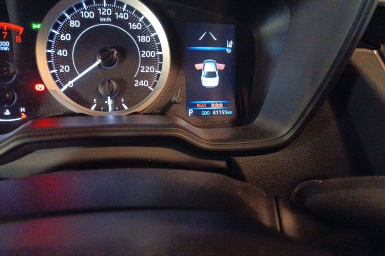 丰田 雷凌 2021款 185T CVT豪华版中控内饰15