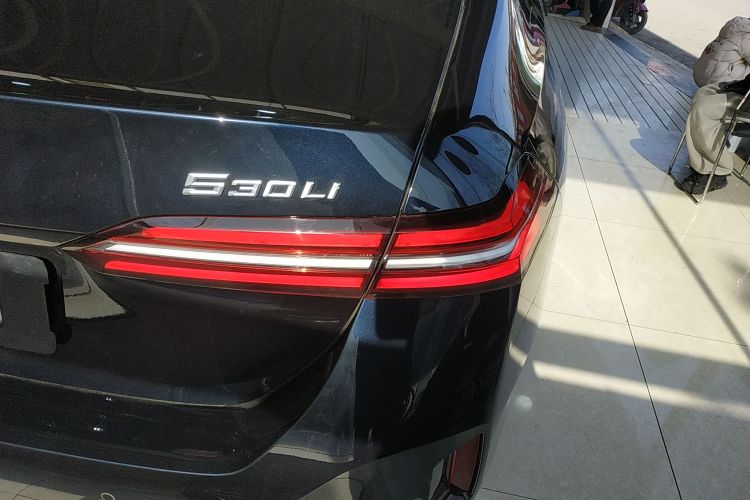 宝马5系 2024款 525Li M运动套装车身外观6006