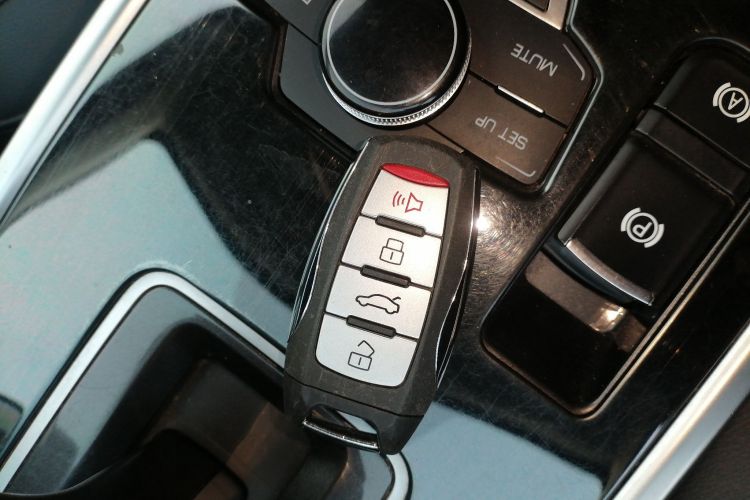 哈弗H6 2018款 蓝标 运动版 1.5T 自动两驱精英型中控内饰11