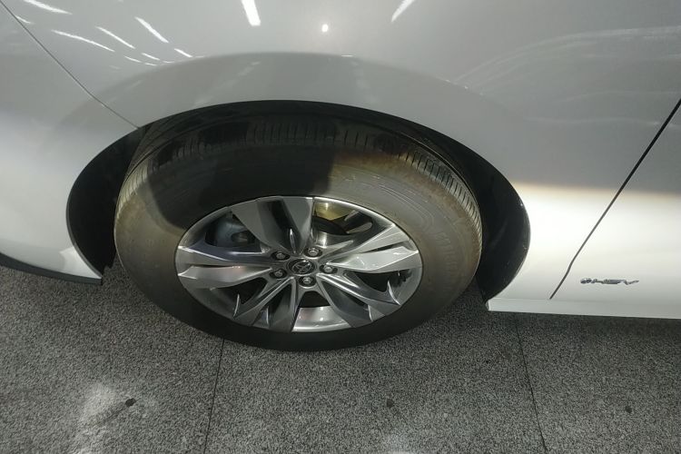 丰田 赛那SIENNA 2024款 2.5L混动 舒适版车身外观6007