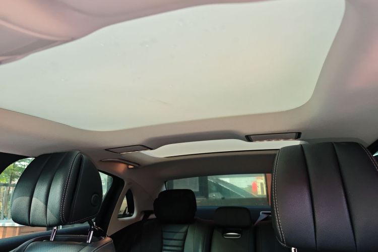 奔驰E级 2020款 E 260 L 运动型局部细节22