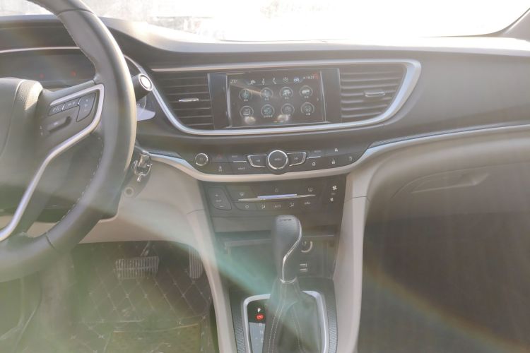 别克 英朗 2019款 15T 双离合互联精英型 国V中控内饰16