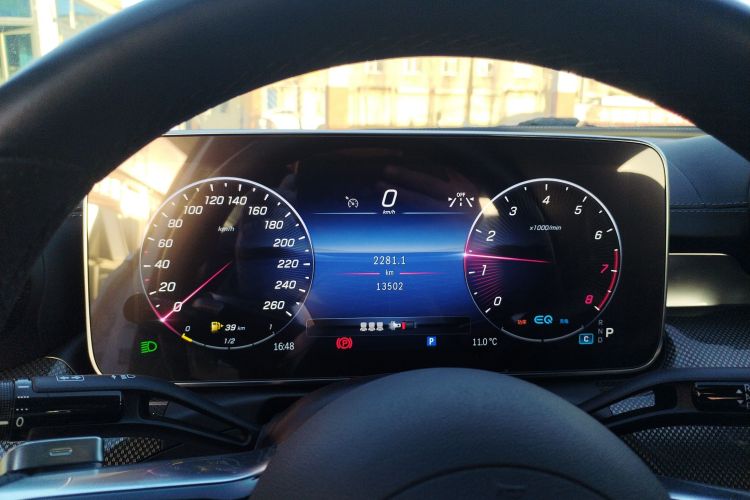 奔驰C级 2022款 C 260 L 运动版中控内饰14