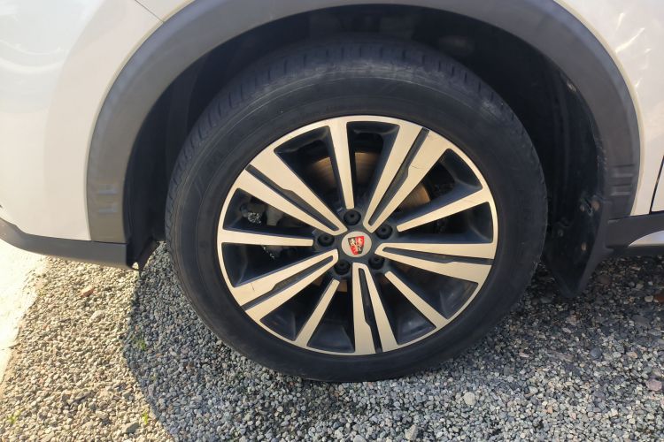 荣威RX5 2020款 20T 自动4G互联超越旗舰版车身外观6007