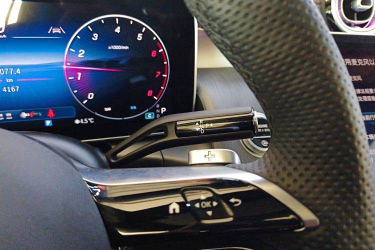 奔驰GLC 2025款 改款 GLC 260 L 4MATIC 豪华型局部细节18