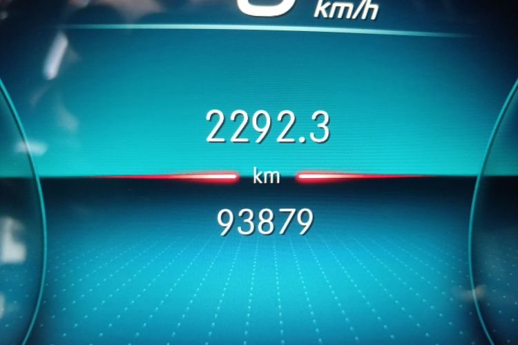 奔驰E级(进口) 2021款 E 260 时尚型运动版局部细节14