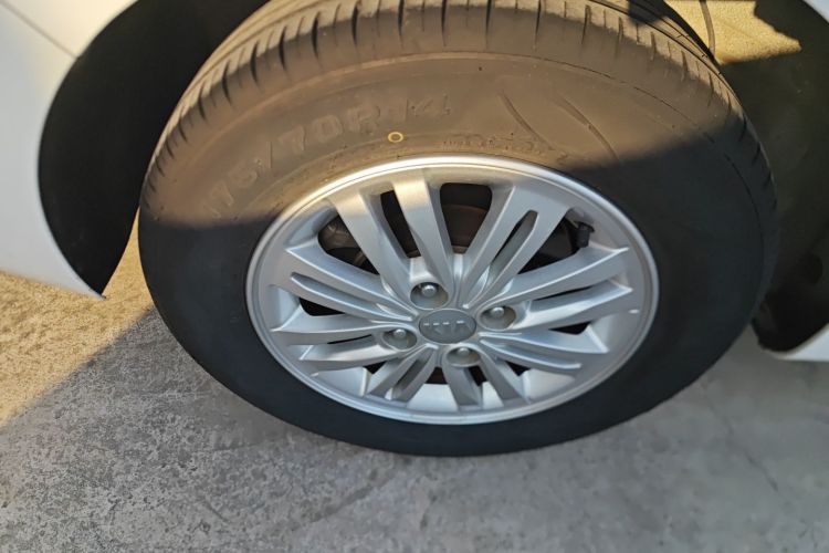 起亚 焕驰 2019款 1.4L 手动智享版Value 国VI车身外观6008