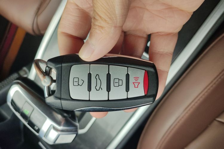 哈弗H6 2018款 红标 运动版 1.5T 自动两驱精英型中控内饰11