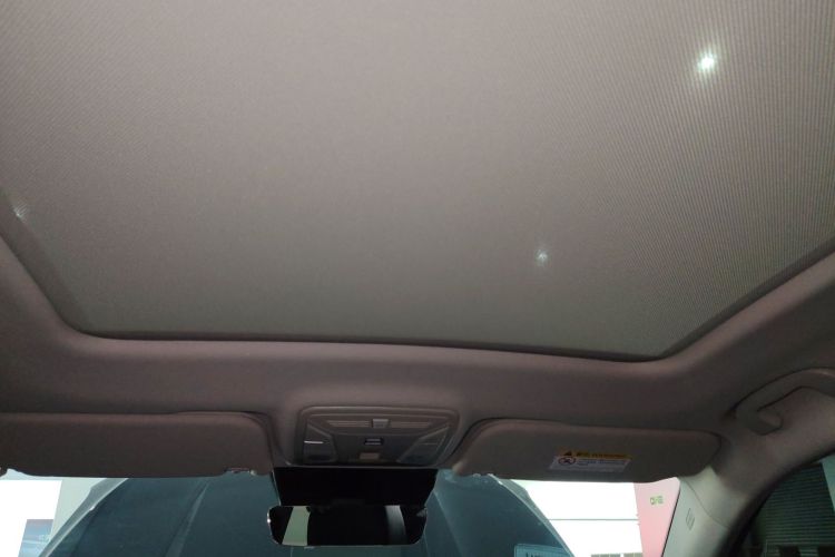 红旗HS5 2025款 2.0T 两驱旗享Pro版中控内饰22