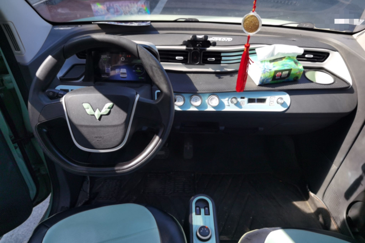 五菱汽车 宏光MINIEV 2021款 马卡龙时尚款 磷酸铁锂中控内饰7002