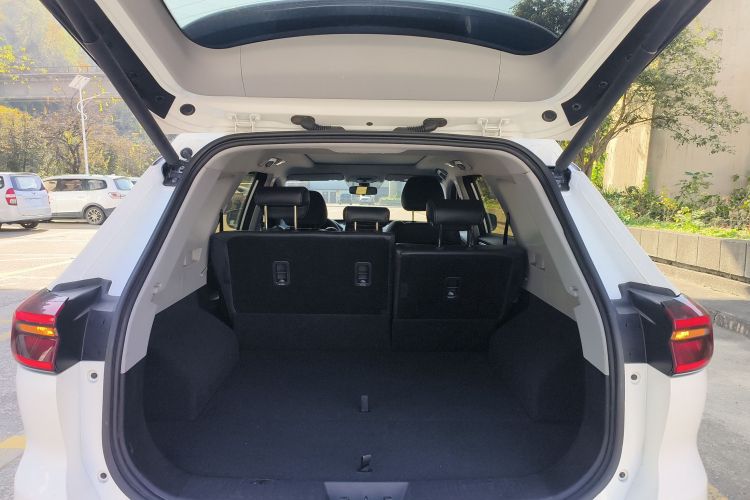 奇瑞 瑞虎8 2019款 1.6TGDI 自动精英型机舱底盘23