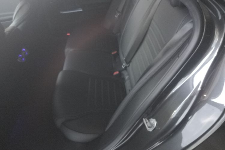 奔驰C级 2022款 C 260 L 运动版中控内饰21