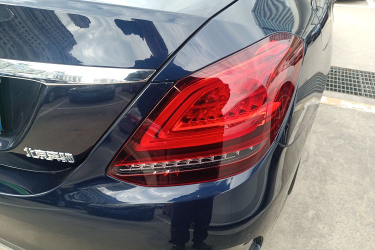 奔驰C级 2020款 改款 C 200 L 时尚型运动版车身外观9