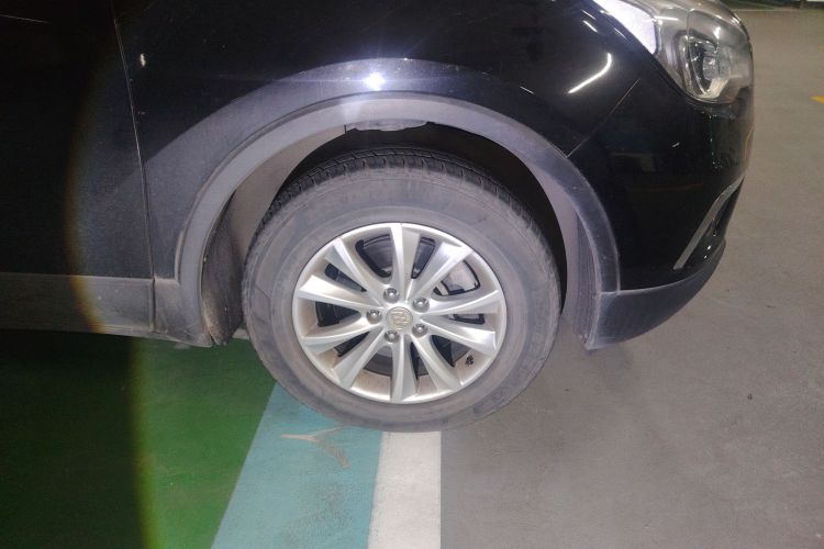 别克 昂科威 2014款 28T 四驱精英型车身外观10