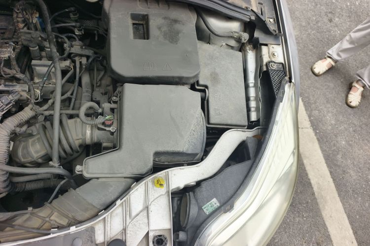 福特 福克斯 2012款 三厢 1.6L 自动舒适型局部细节9007