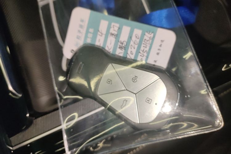 小鹏P5 2021款 460E中控内饰7001