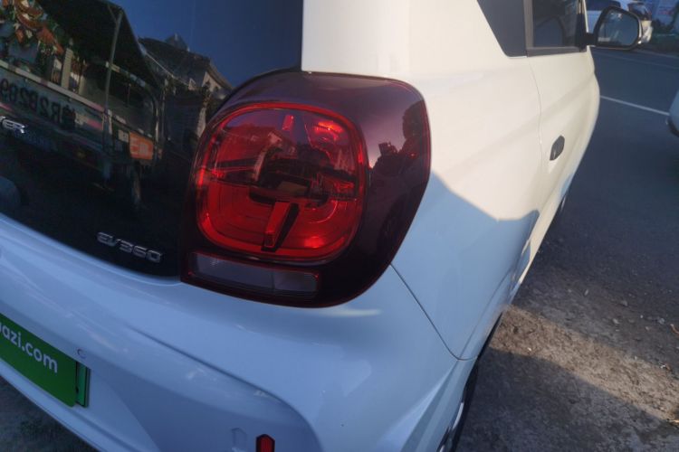 荣威 科莱威CLEVER 2022款 311km元气啵啵版车身外观6006