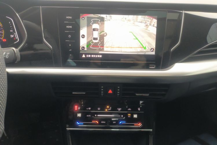 大众 帕萨特 2025款 出众款 380TSI 龙腾版中控内饰16