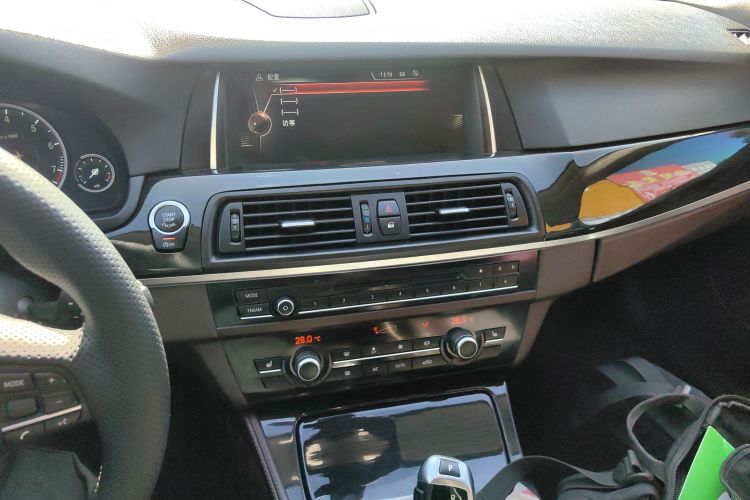 宝马5系 2017款 525Li 豪华设计套装局部细节16