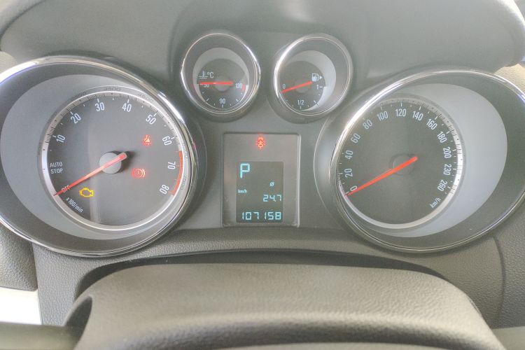 别克 昂科拉 2015款 1.4T 自动两驱都市精英型中控内饰14