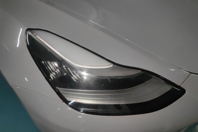 特斯拉 Model 3 2020款 改款 长续航后轮驱动版车身外观8