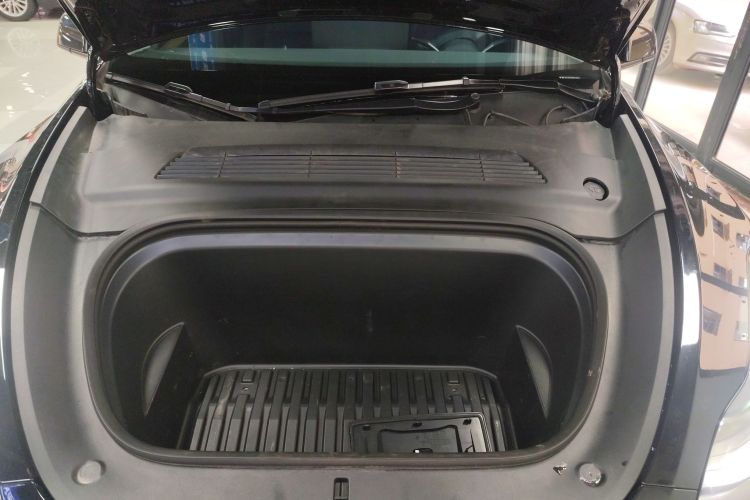 特斯拉 Model Y 2022款 改款 后轮驱动版局部细节24