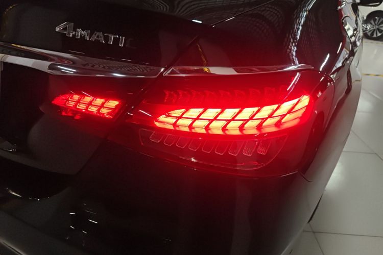 奔驰E级 2017款 E 200 L 4MATIC车身外观6006