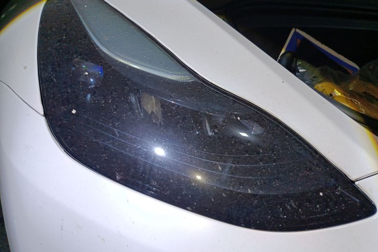 特斯拉 Model Y 2021款 标准续航后驱版车身外观8