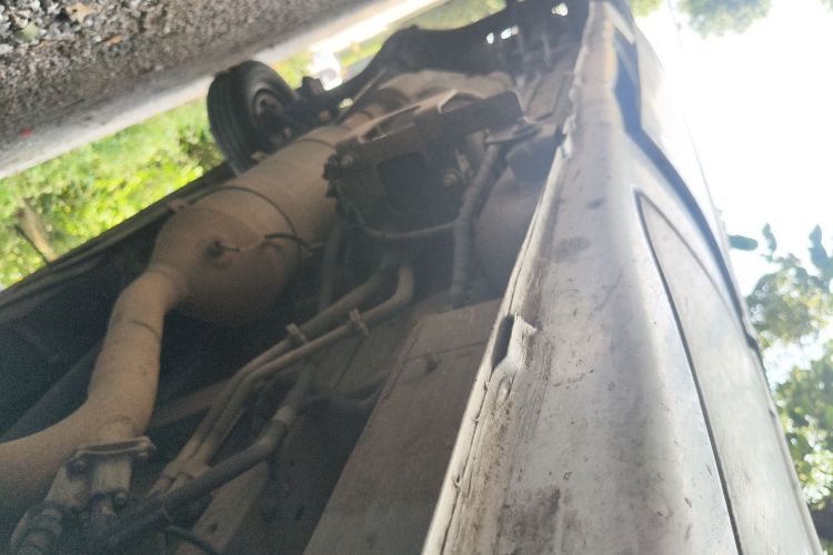 江铃 特顺 2019款 2.8T商运型长轴中顶7座后单胎国VI JX493局部细节9001