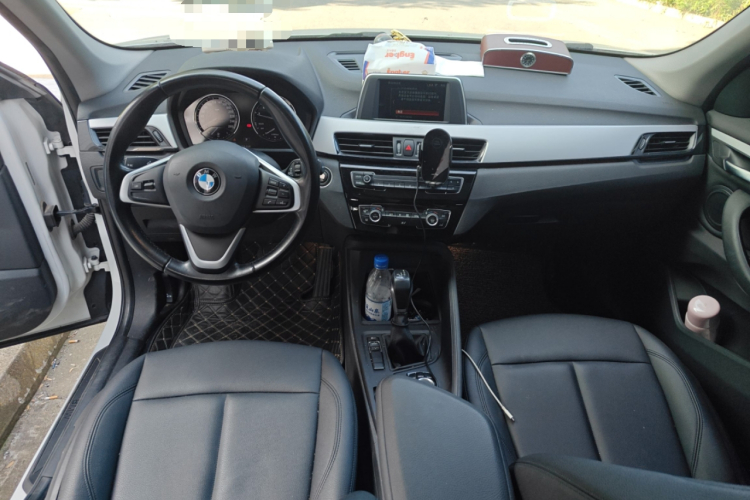 宝马X1 2018款 sDrive18Li 时尚型中控内饰7002