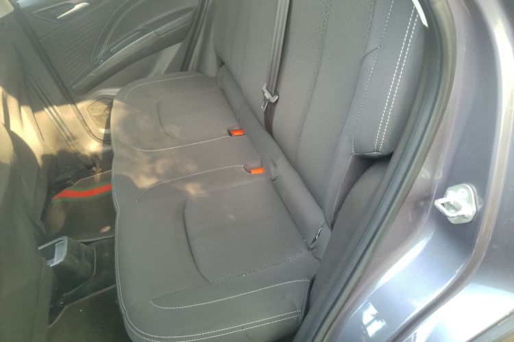 哪吒汽车 哪吒V 2022款 潮 300 Lite 磷酸铁锂中控内饰21