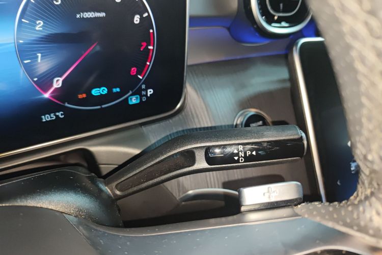 奔驰C级 2022款 C 200 L 运动版局部细节18