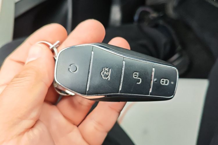 比亚迪 秦PLUS 2023款 冠军版 EV 420KM超越型中控内饰11