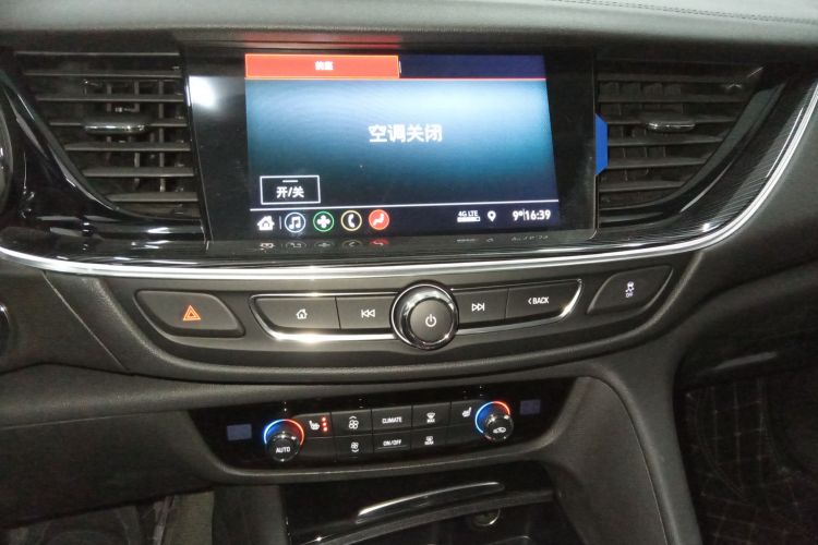 别克 君威 2023款 552T 智享型中控内饰16
