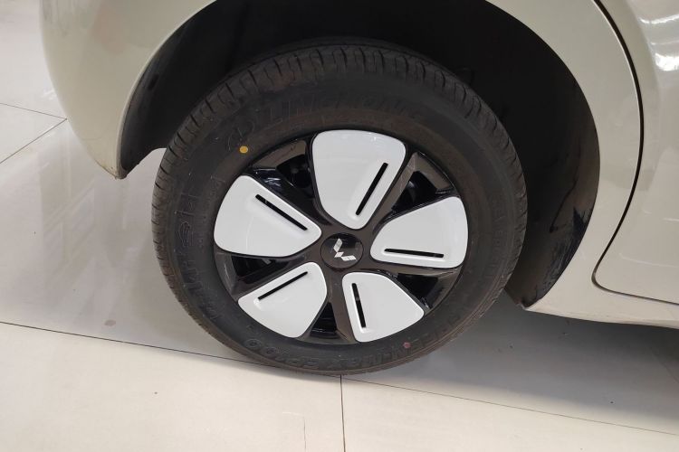 五菱汽车 宏光MINIEV 2025款 四门版 进阶款车身外观6008