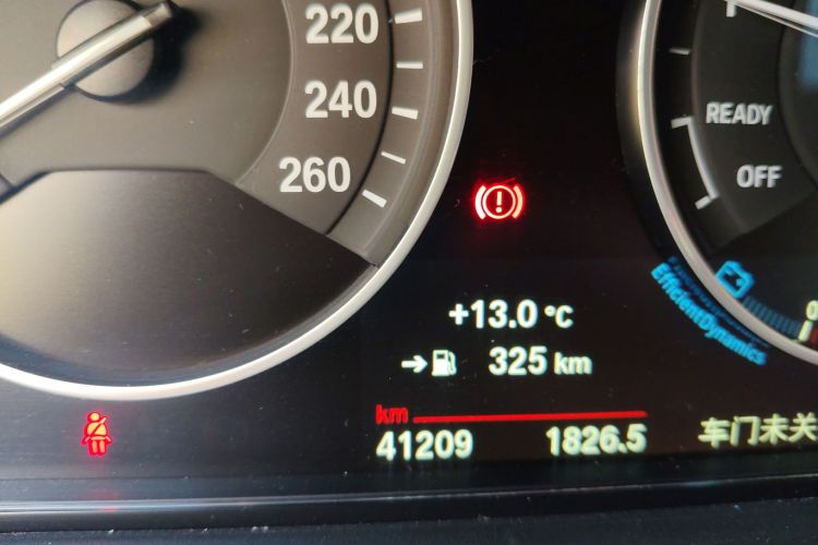 宝马3系 2018款 320Li 时尚型中控内饰15