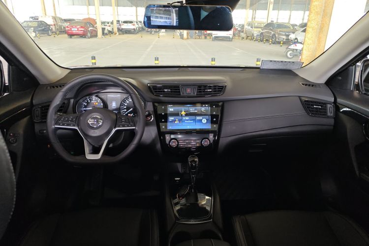 日产 奇骏 2019款 2.0L CVT智联舒适版 2WD中控内饰12
