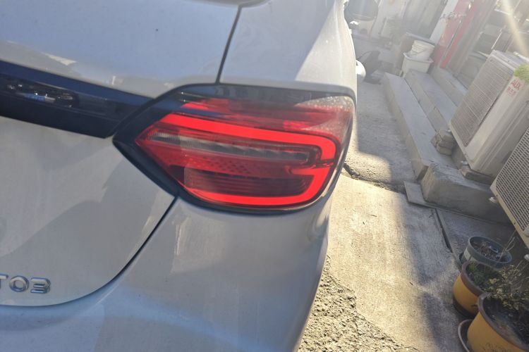 零跑汽车 零跑T03 2024款 310舒享版车身外观9