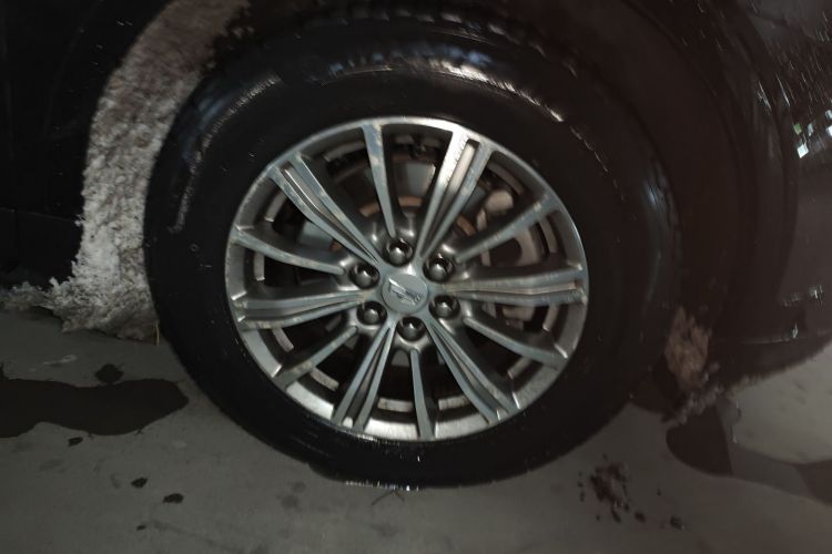 凯迪拉克XT5 2018款 28T 四驱豪华型车身外观10