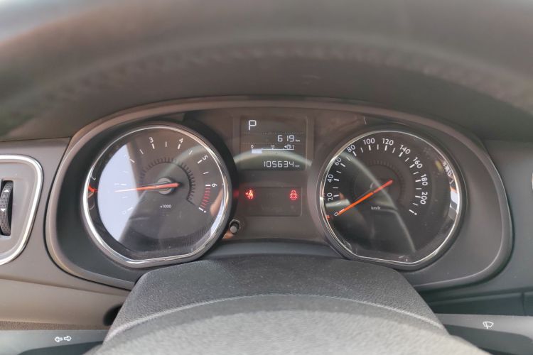 雪铁龙C3-XR 2015款 1.6L 自动先锋型局部细节14