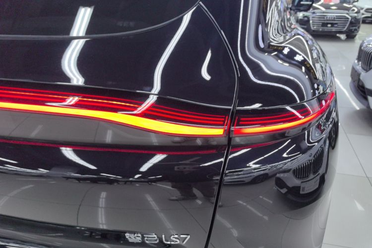 智己汽车 智己LS7 2025款 焕新版 Ultra车身外观6006