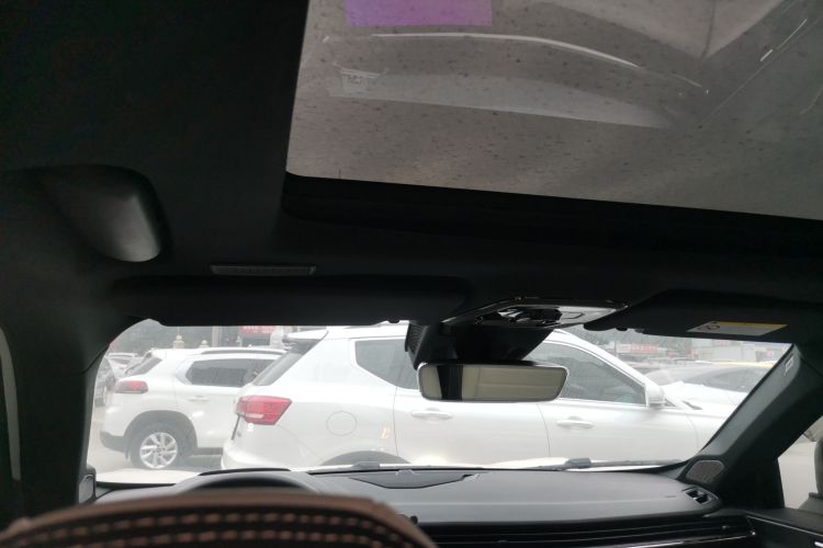 领克01 2023款 1.5TD EM-F 晨曦中控内饰22