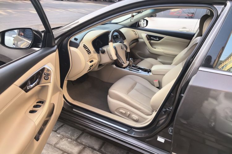 日产 天籁 2013款 2.0L XL舒适版中控内饰20