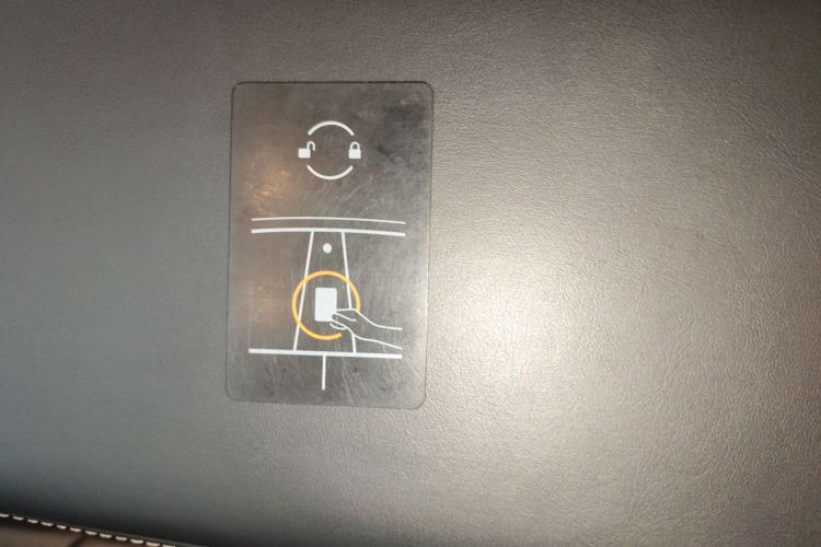 特斯拉 Model Y 2021款 标准续航后驱版中控内饰7001