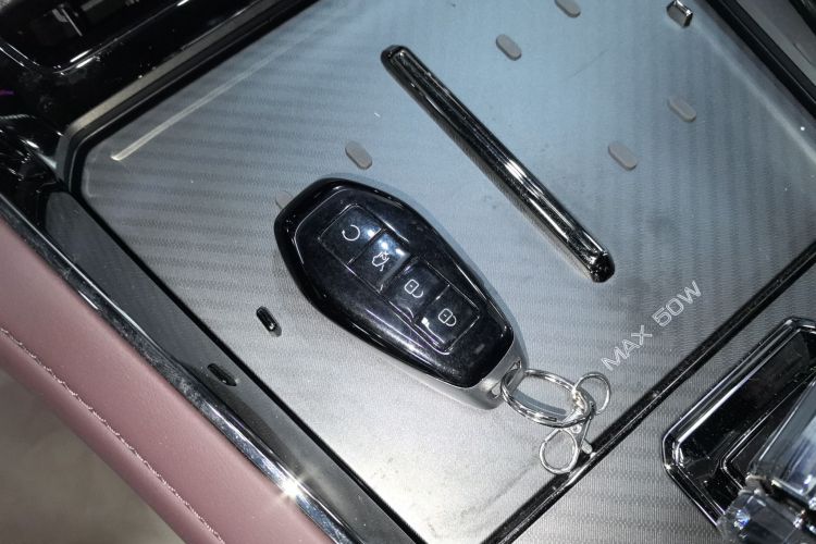 腾势Z9GT 2024款 1100四驱Ultra版中控内饰11