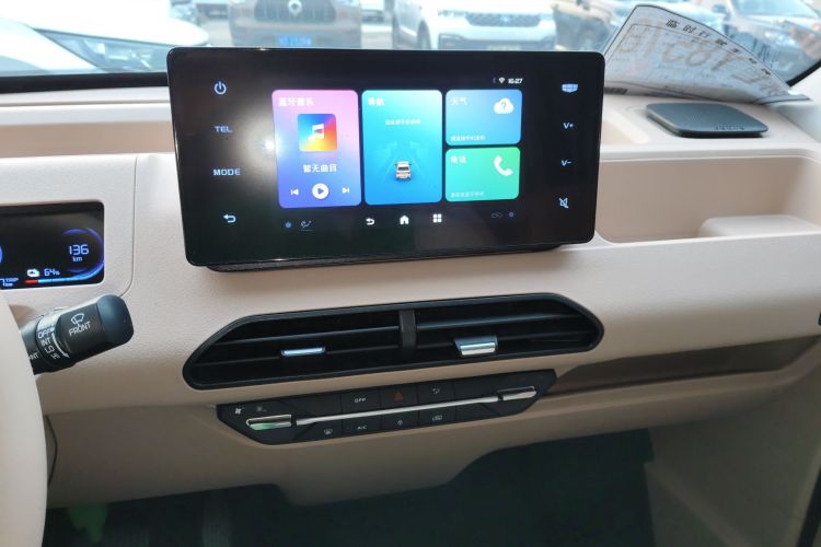 吉利银河 2023款 熊猫mini 200km 耐力熊中控内饰16