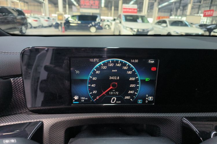 奔驰A级 2019款 A 180 L 运动轿车局部细节14