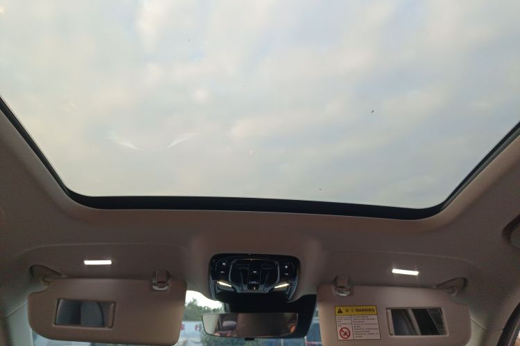 荣威RX5 2023款 1.5T 尊荣滑屏版中控内饰22